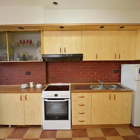 Fishta And فيلة شكودر