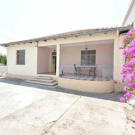 Fishta And * Σκόδρα